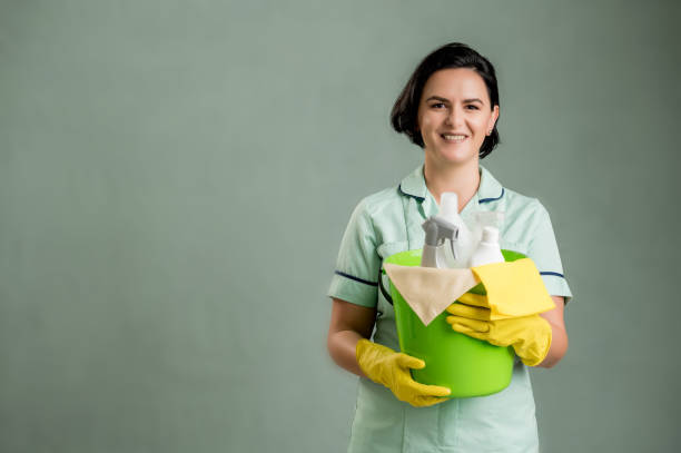 عاملات منازل بالشهر في نزوى