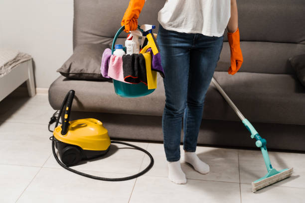 هل يوجد شغالات في الشهر؟