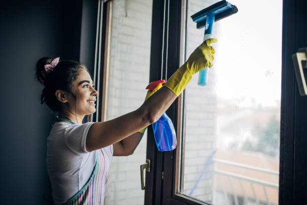 التنازل عن عاملة منزل سلطنة عمان