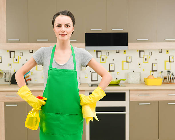 عاملات منازل بالشهر في العامرات