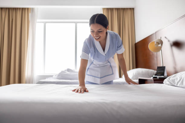 كم تستغرق مدة استقدام عاملة منزلية في عمان؟